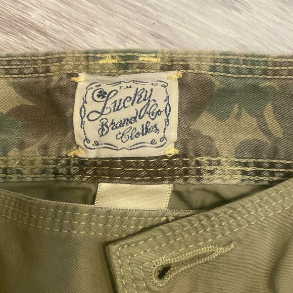 Lucky Jeans Shorts - Picture 3 of 4